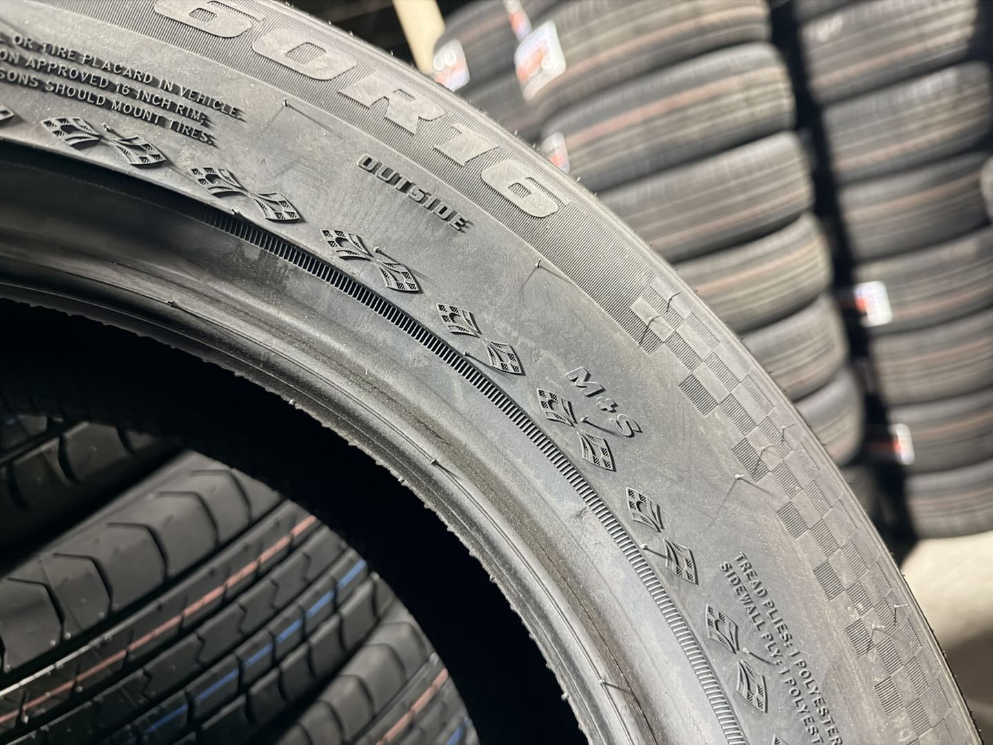 205/60r16 92v ULTRALINE D1 all season Vinmax