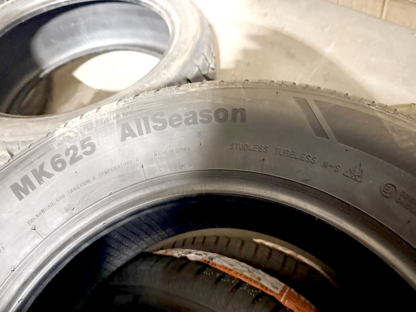 215/65r16 102v mk625 all season Mileking
