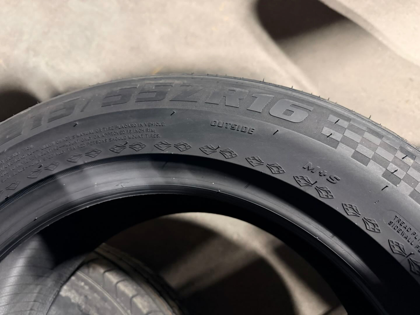 215/55zr16 97w ULTRALINE D1 all season Vinmax