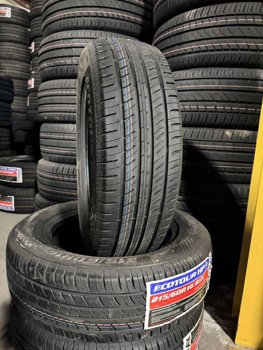 215/60r16 95v ECOTOUR HP3 all season Vinmax