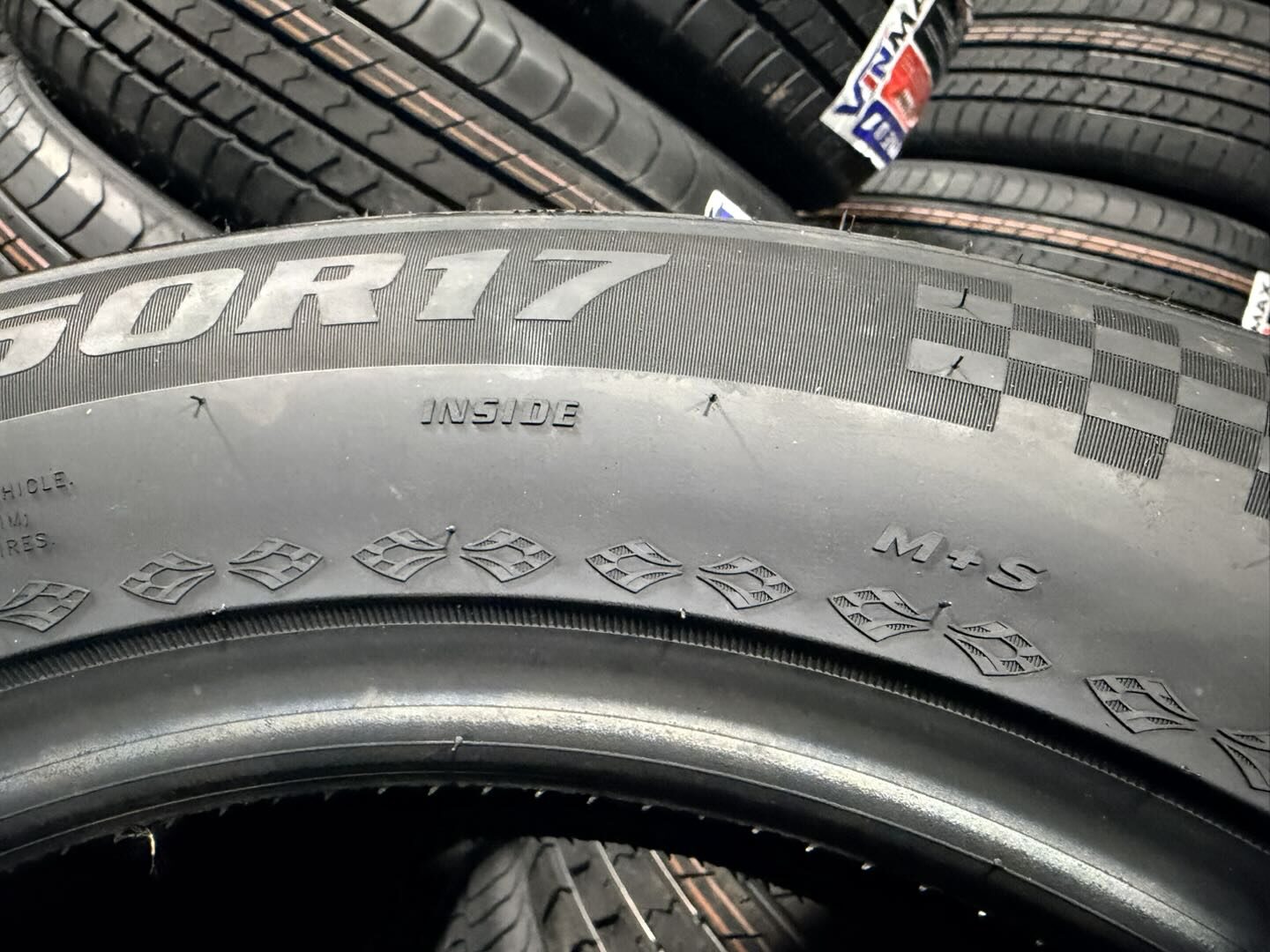 215/60r17 96h ULTRALINE D1 all season Vinmax