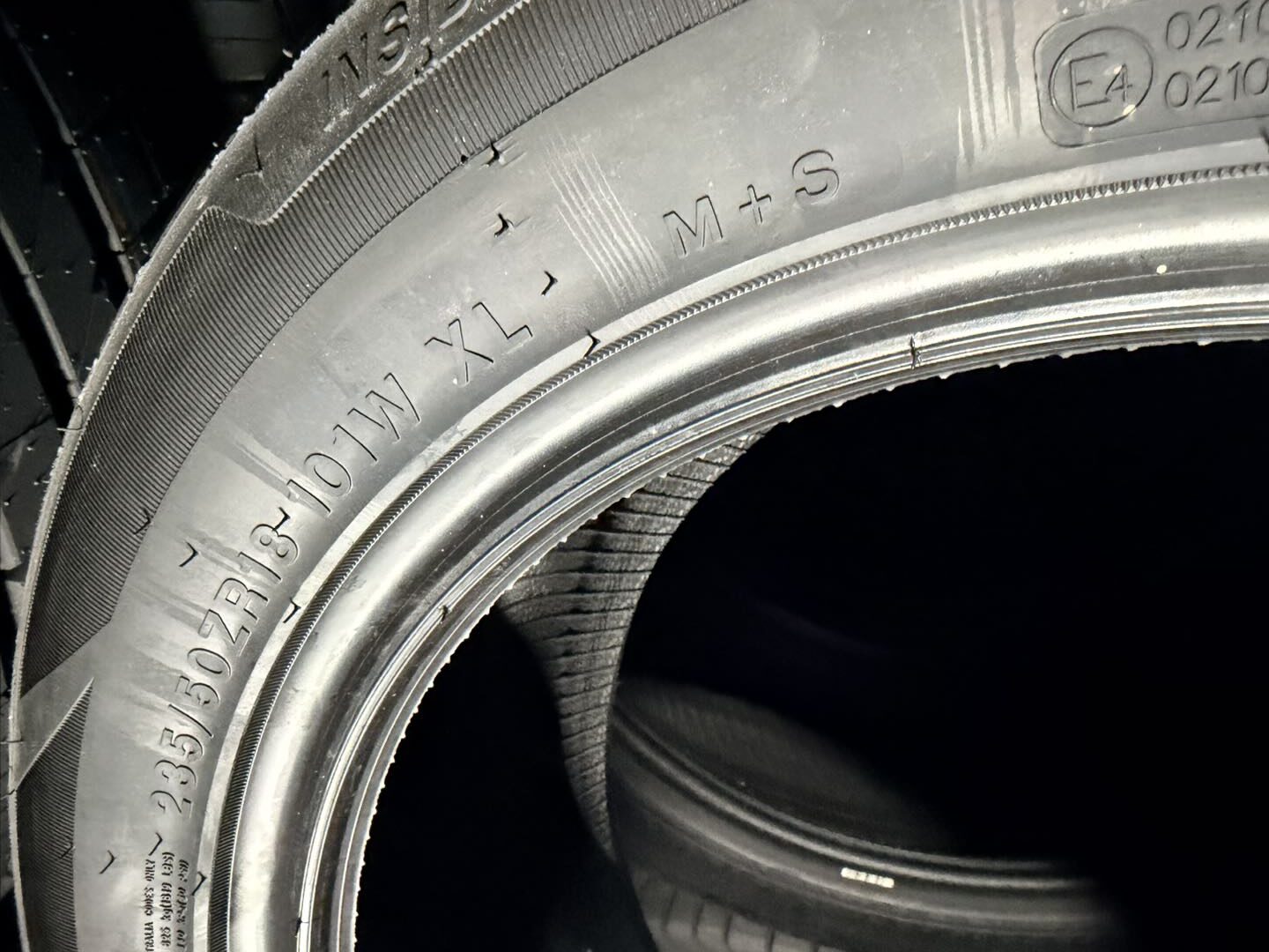 235/50zr18 101w ACTIVE V02 all season Vinmax