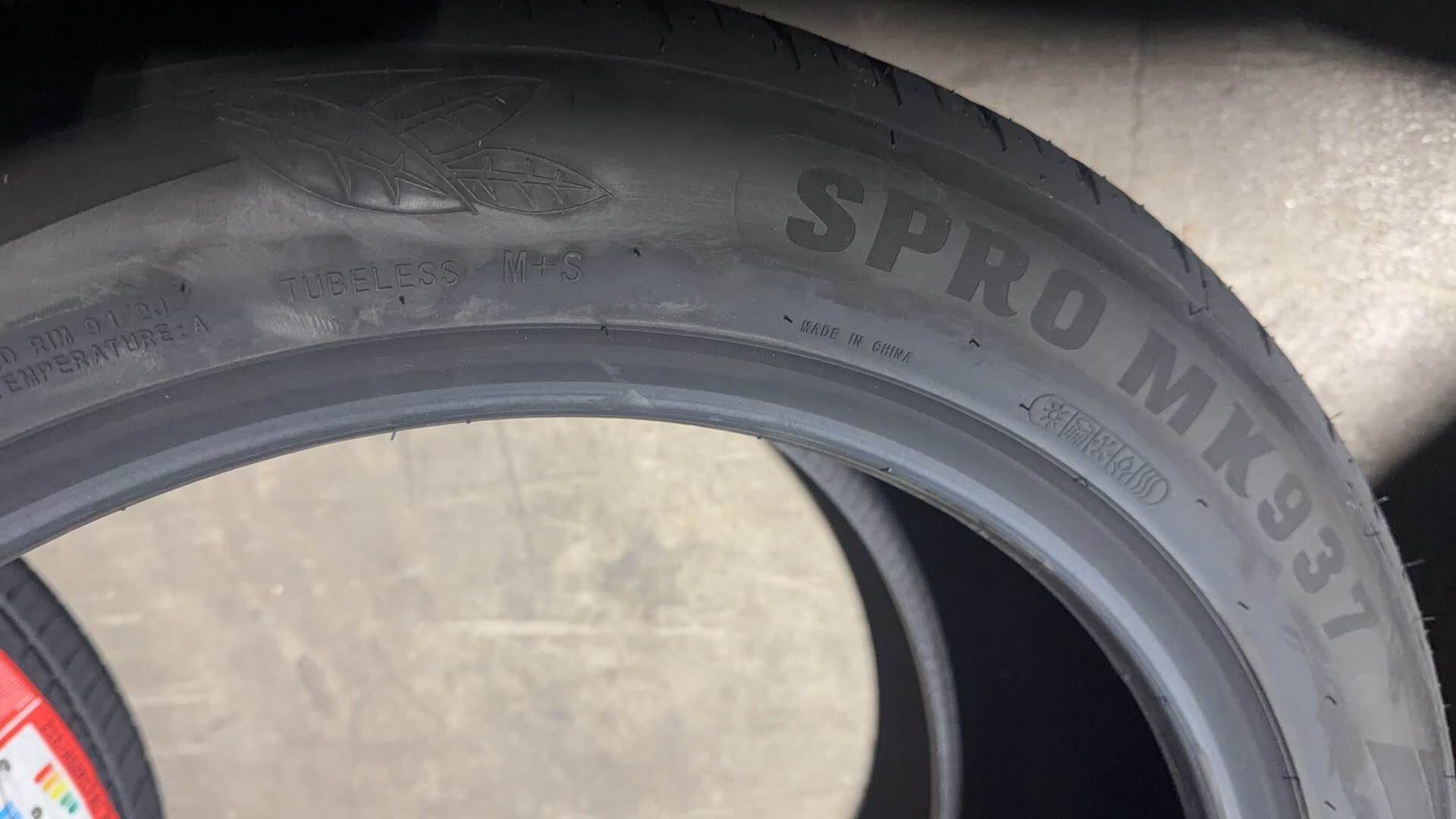 285/45zr21 113y mk937 all season Mileking