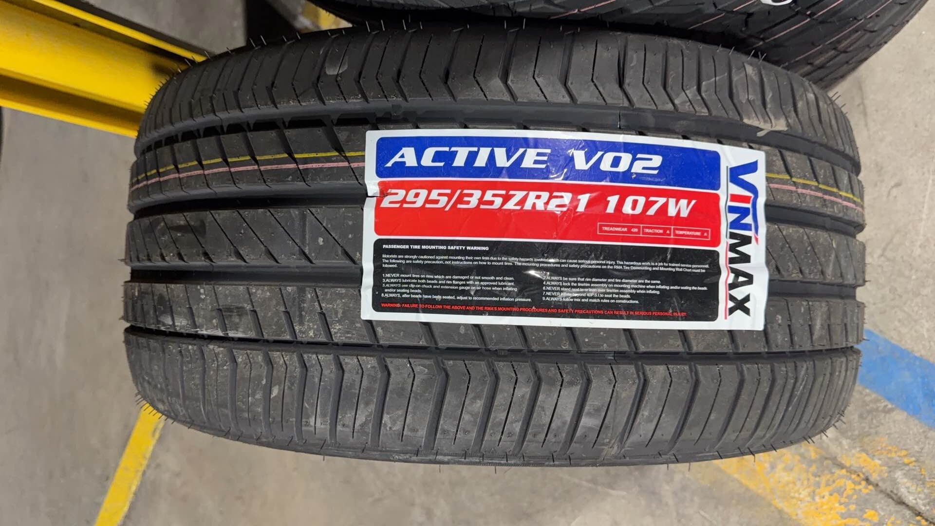 295/35zr21 107w ACTIVE V02 all season Vinmax