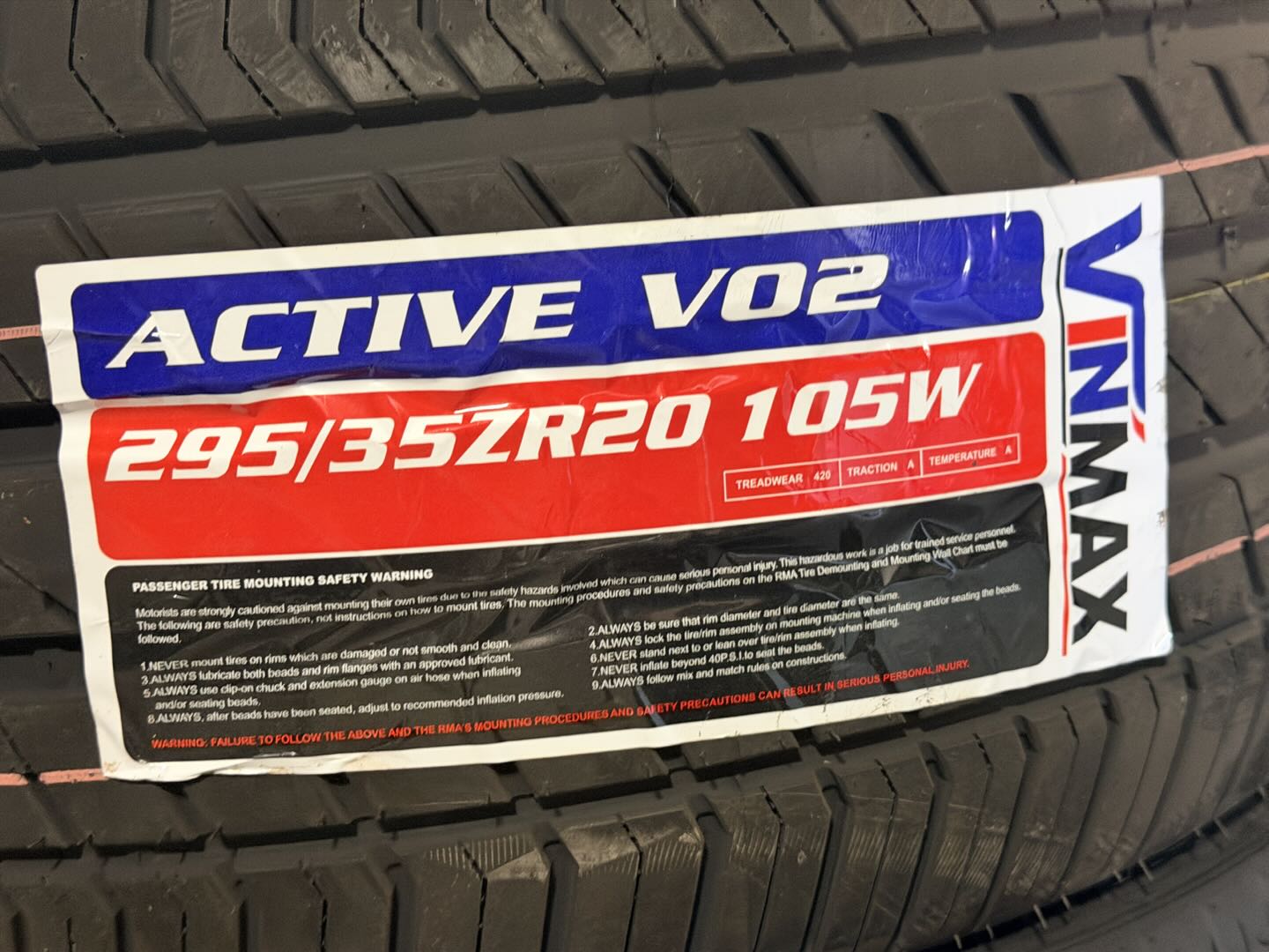 295/35zr20 105w ACTIVE V02 all season Vinmax