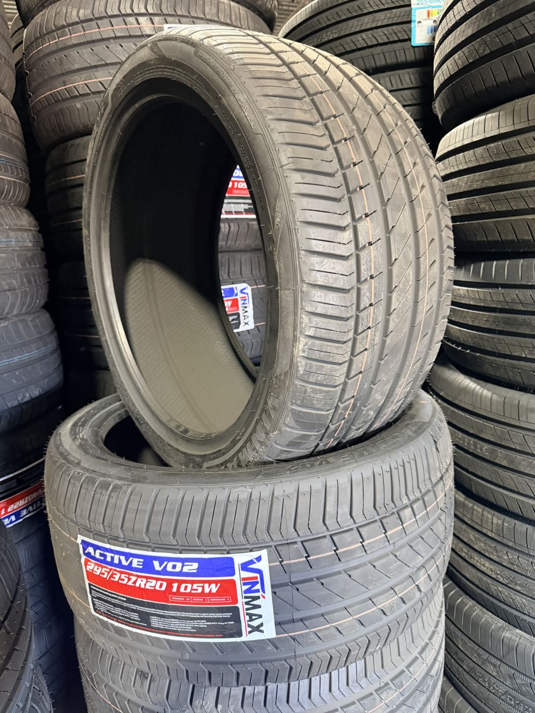 295/35zr20 105w ACTIVE V02 all season Vinmax