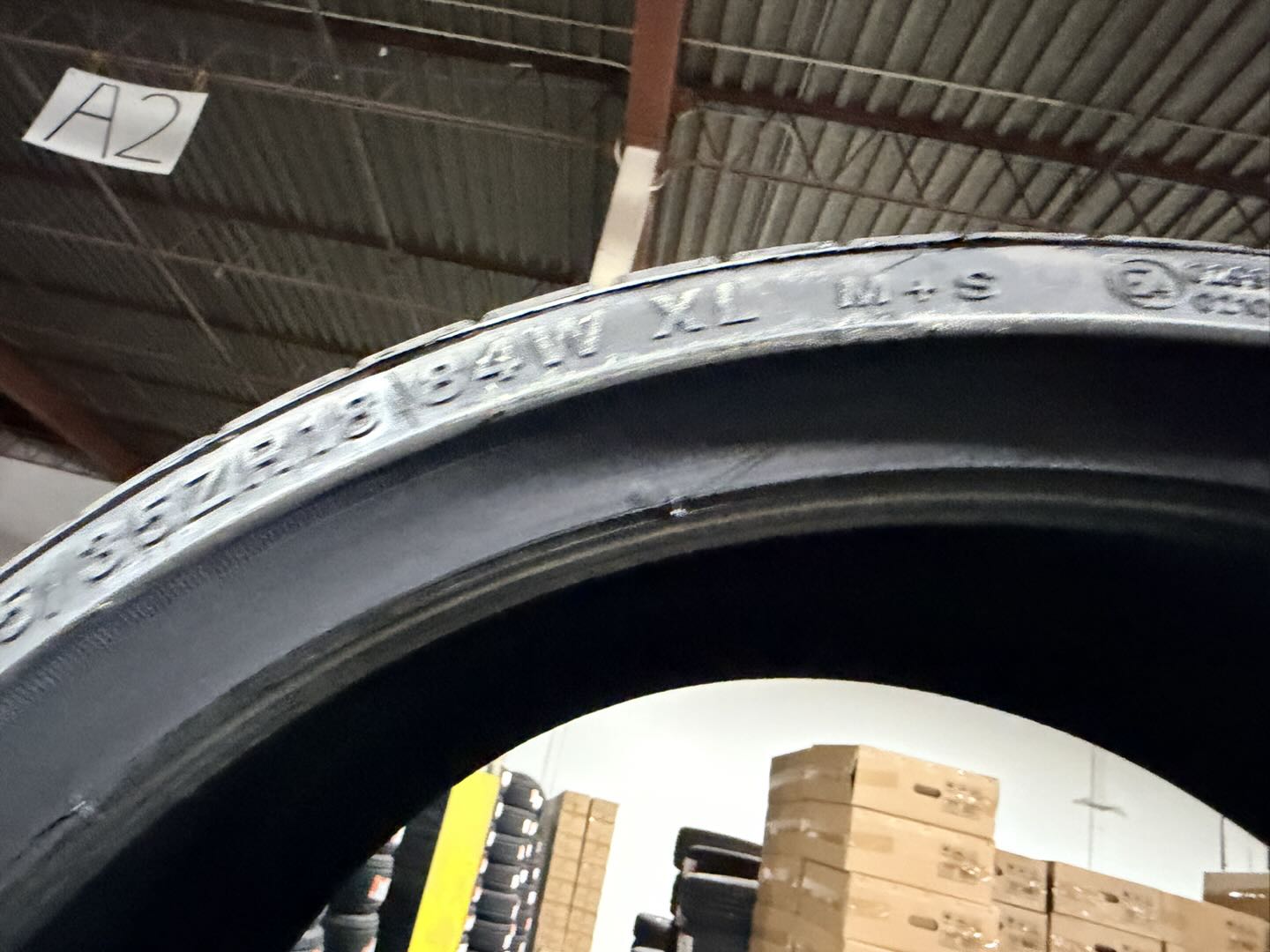 215/35zr18 84w ACTIVE V02 all season Vinmax