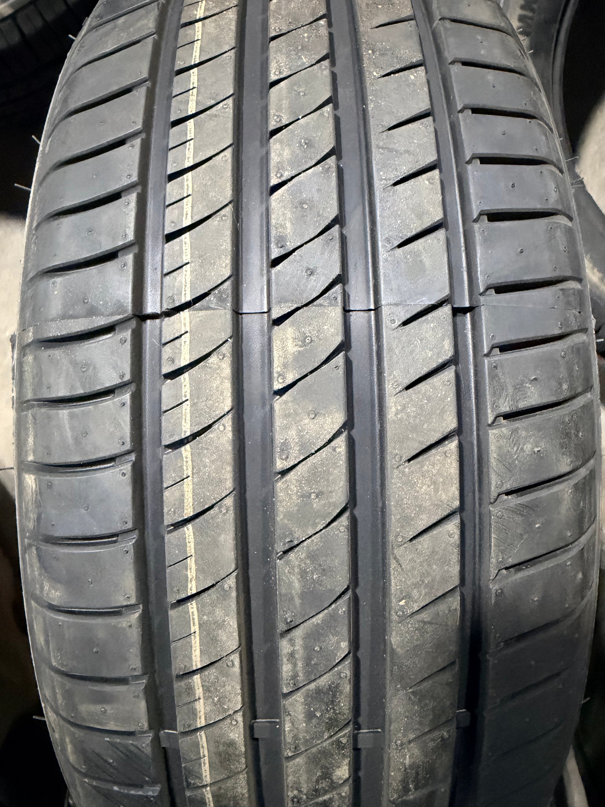 215/50zr17 xl 95w ex-comfort all season Mileking