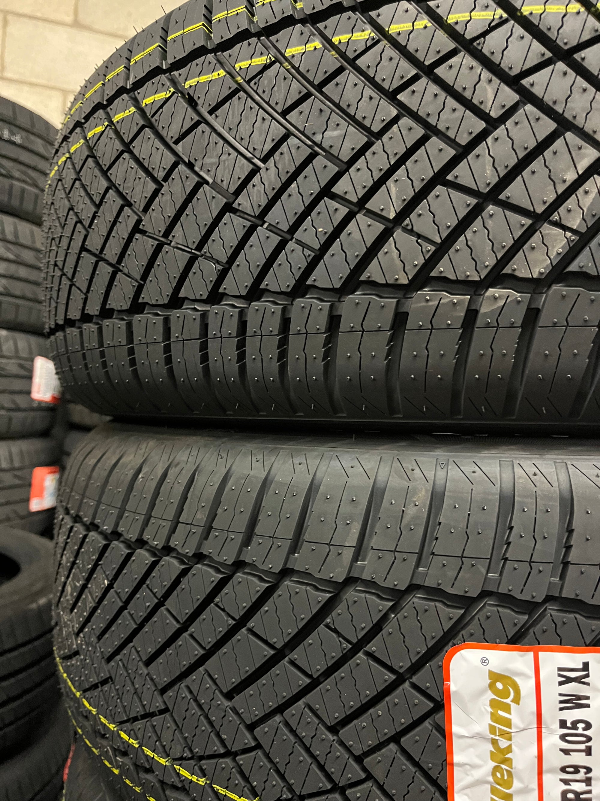 225/60r17 xl 103v mk625 all season Mileking