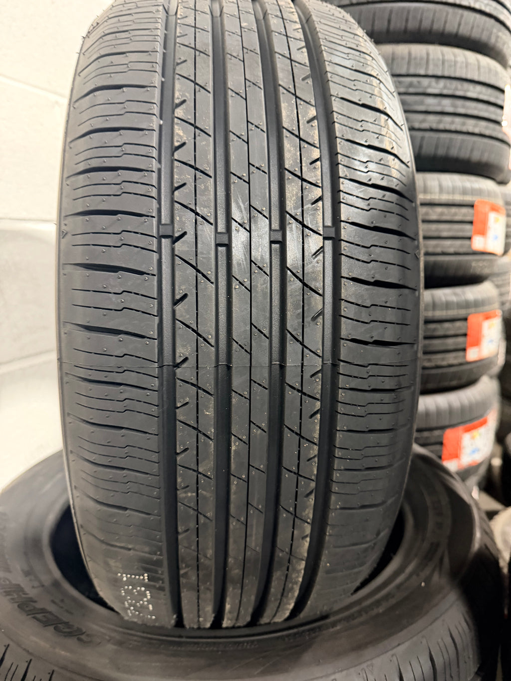 225/65r17 102h mk668 Mileking