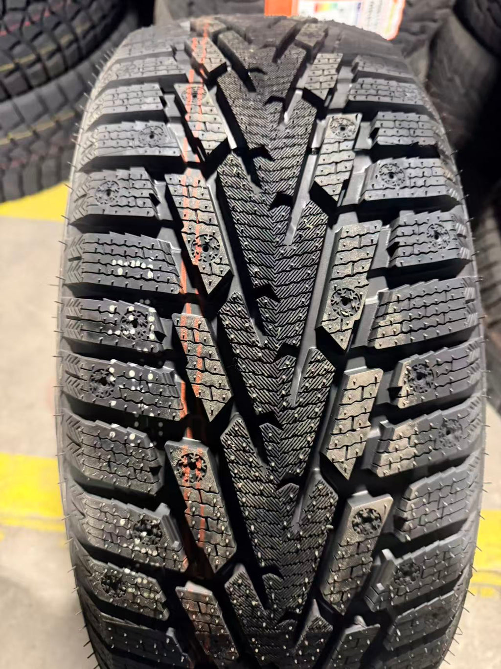 205/50r17 93t mk677 winter Mileking