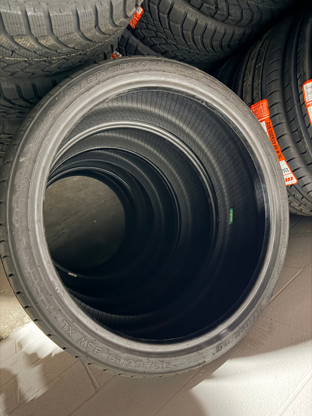 235/40zr18 xl 95w mk927 Mileking